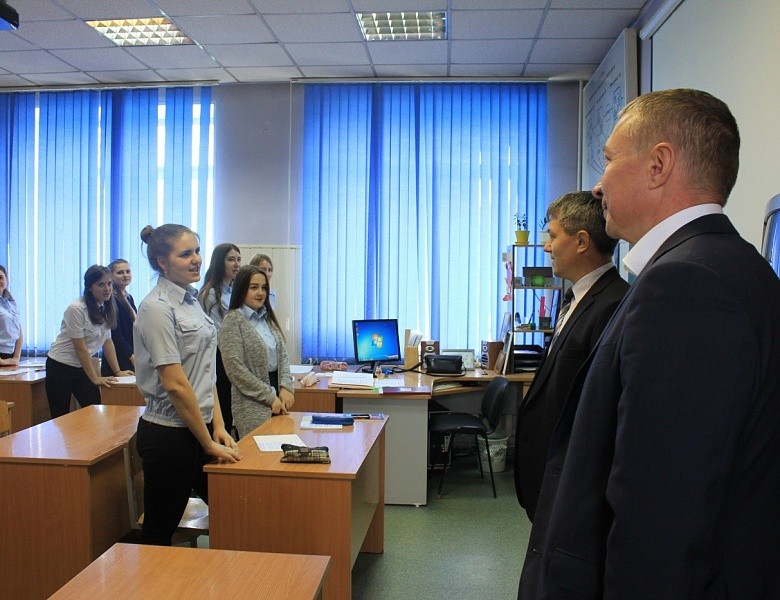 Новосибирский техникум железнодорожного транспорта посетил глава администрации Первомайского района Виталий Новоселов.