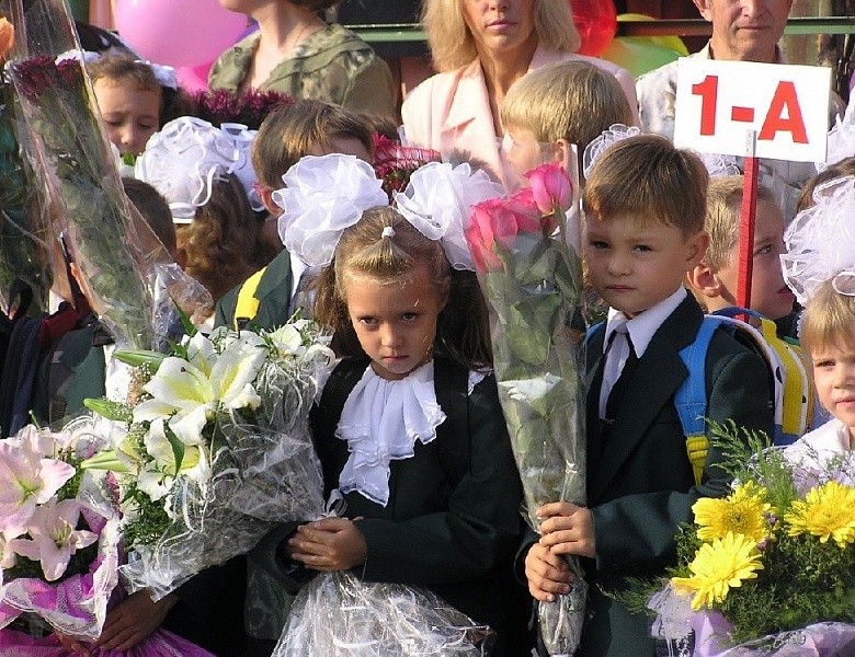 В школах Новосибирска перенесли начало учебного года
