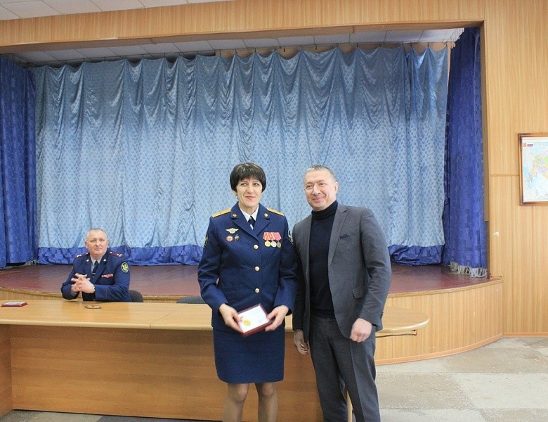 Виталий Новоселов наградил сотрудников ФКУ ИК-3 ГУФСИН России по Новосибирской области 