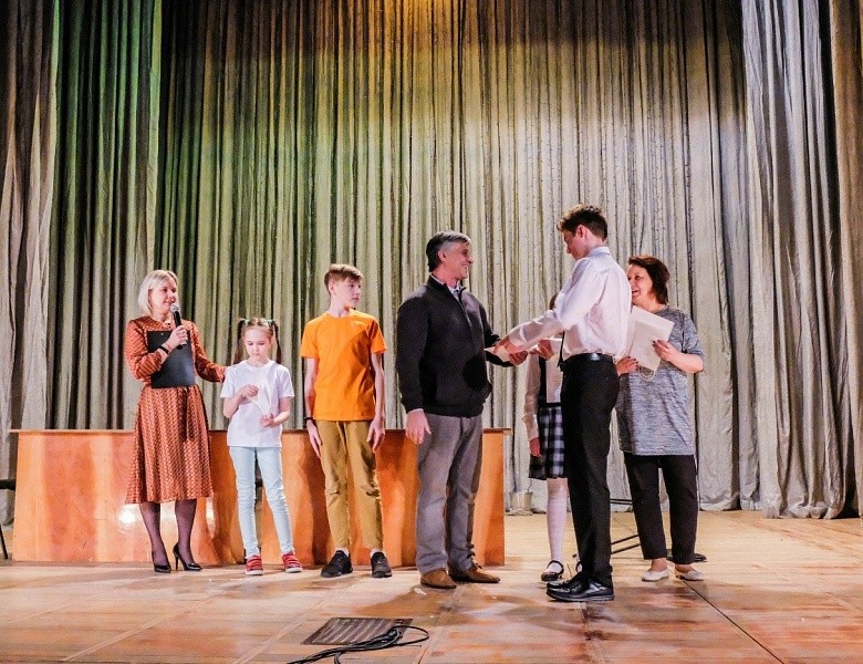 Районный этап городского фестиваля детского, юношеского и молодёжного театрального творчества "Времен связующая нить"