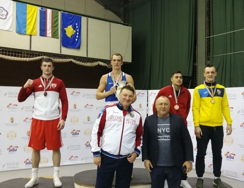 Боксер Павел Силягин из Первомайского района завоевал золото на международном турнире в Венгрии