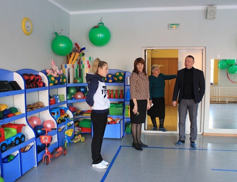 Рабочий визит главы администрации Первомайского района в школьные и дошкольные учреждения района