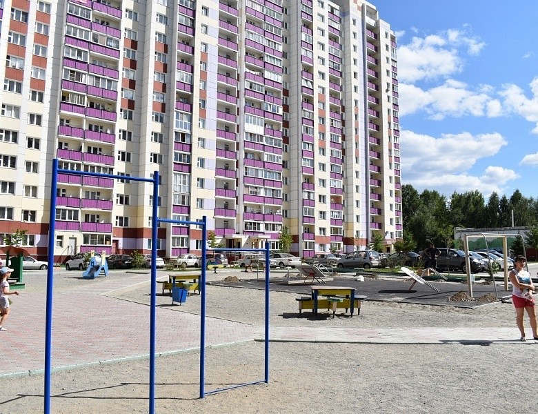 Благоустройство детской площадки между домами по ул. Березовая 15 и 13