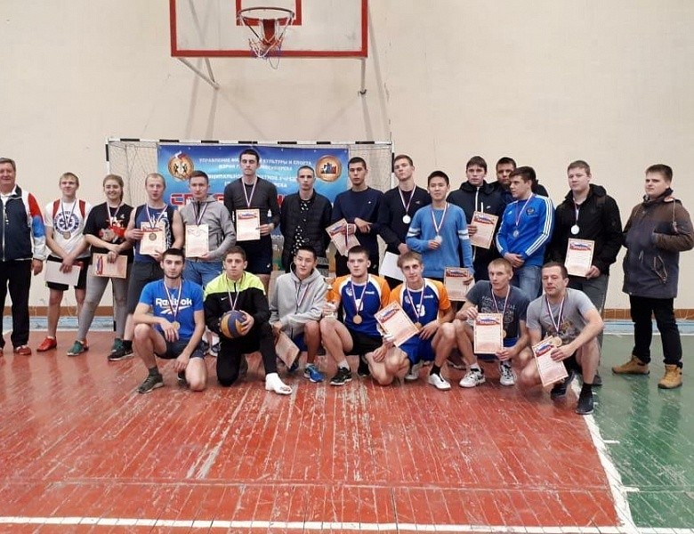 Соревнования по волейболу в Первомайском районе 